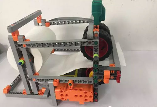 智能果殼箱，智慧出紙機(jī)……孩子們讓生活更智能！